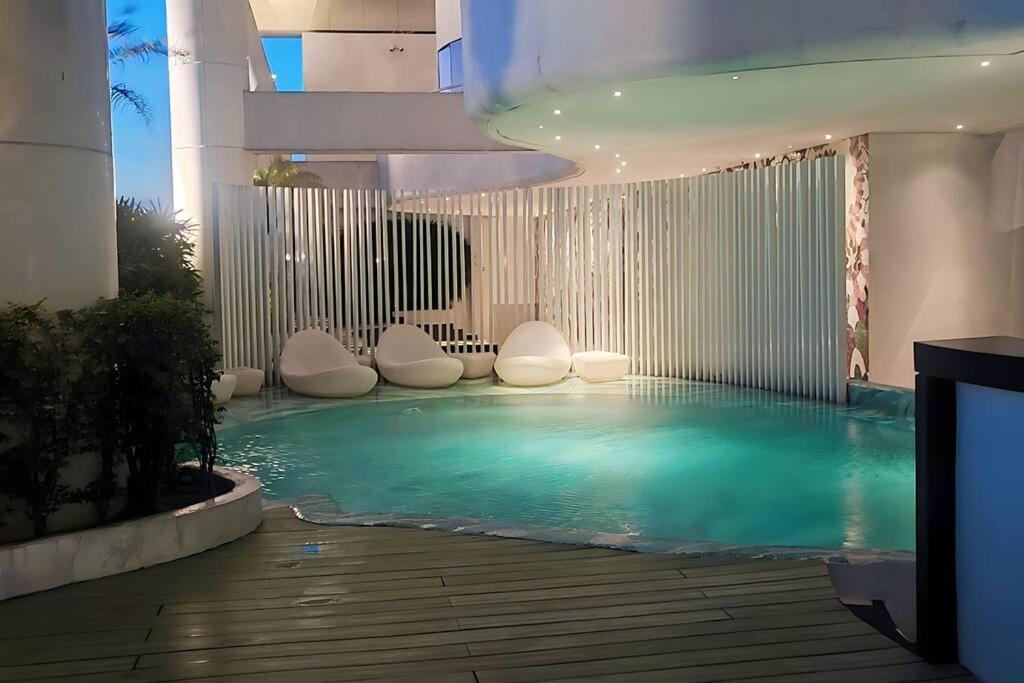 Aveline Suites Elite Rockwell View Acqua Private Residences Near Rockwell Makati Manila Exteriér fotografie