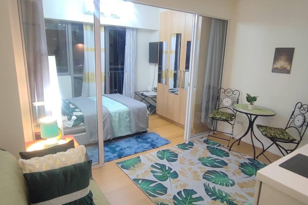 Aveline Suites Elite Rockwell View Acqua Private Residences Near Rockwell Makati Manila Exteriér fotografie